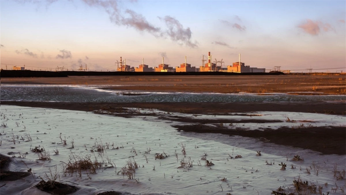 Nhà máy điện hạt nhân lớn nhất châu Âu Zaporizhskaya. Ảnh: Getty