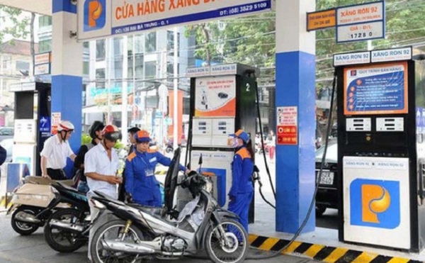 Có cần điều chỉnh giá xăng dầu sớm hơn bình thường? 