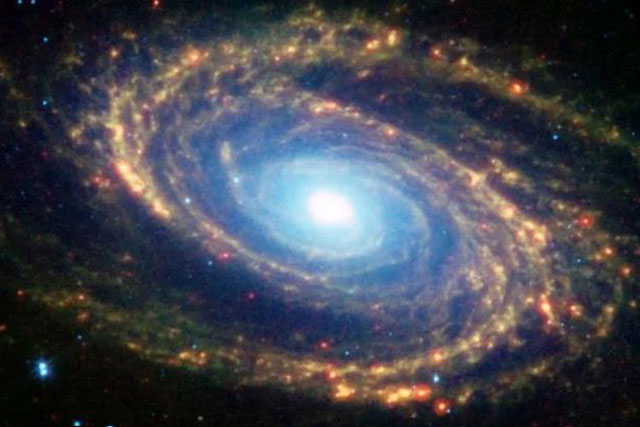 Sáng 4/3: Không xông cho trẻ em mắc COVID-19; Nghiêm cấm gây phiền hà khi người lao động là F0 làm thủ tục BHXH