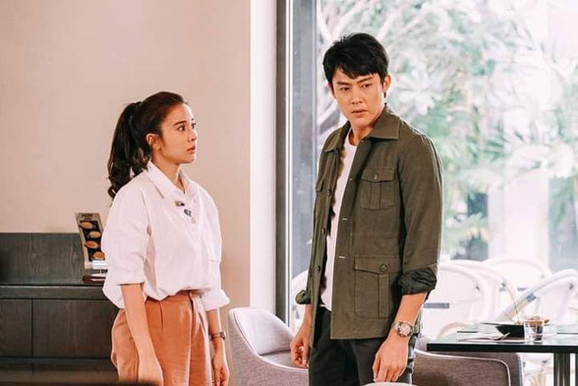 Đang làm bánh để tổ chức sinh nhật cho con gái thì chồng ném hết đồ vào thùng rác, thứ anh ta cầm trên tay càng khiến tôi thêm phẫn nộ