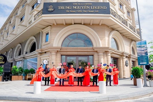 Đất Xanh Miền Trung khánh thành trung tâm bất động sản và cà phê Trung Nguyên Legend tại Regal Maison Phu Yen