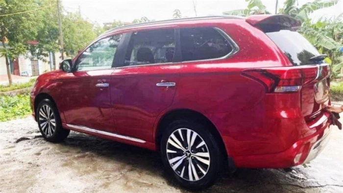 lộ giá bán mitsubishi outlander phiên bản nâng cấp sắp ra mắt việt nam