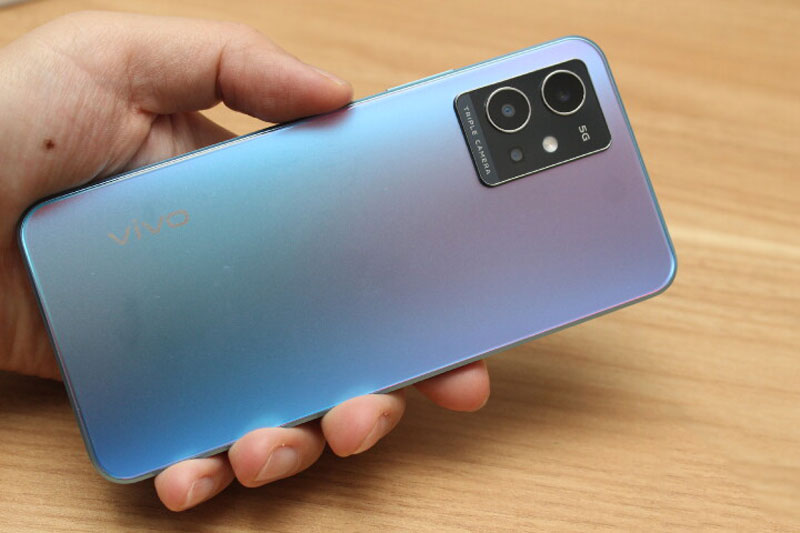 Smartphone 5G, RAM 4 GB, pin 5.000 mAh, màn hình 90 Hz, giá hơn 6 triệu đồng