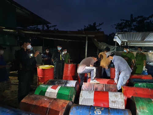 Vụ tái chế dầu D.O giả ở Bà Rịa - Vũng Tàu: Tạm đình chỉ công tác Bí thư và Chủ tịch xã