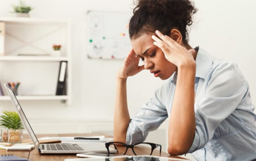 Các thói quen ăn uống cần tránh để giảm đau đầu