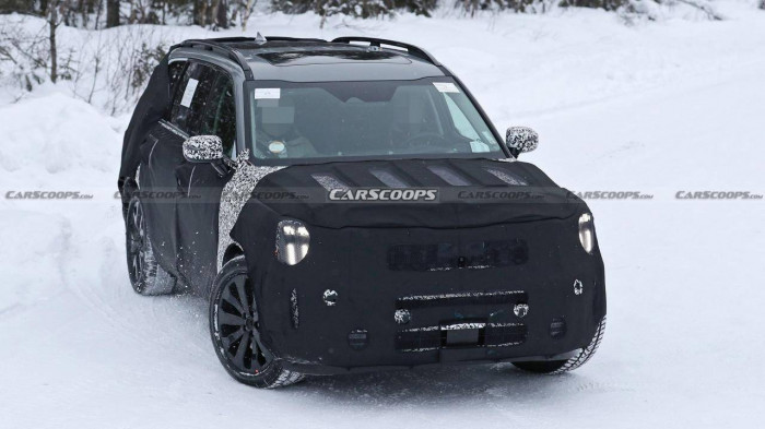 Kia Telluride 2023 tiếp tục lộ diện với lưới tản nhiệt mới