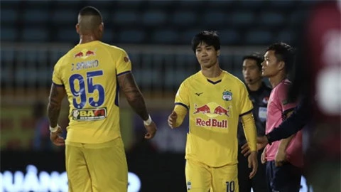 Cả Baiano lẫn Công Phượng đều chưa có bàn thắng nào tại V.League 2022 Ảnh: Đông Huyền