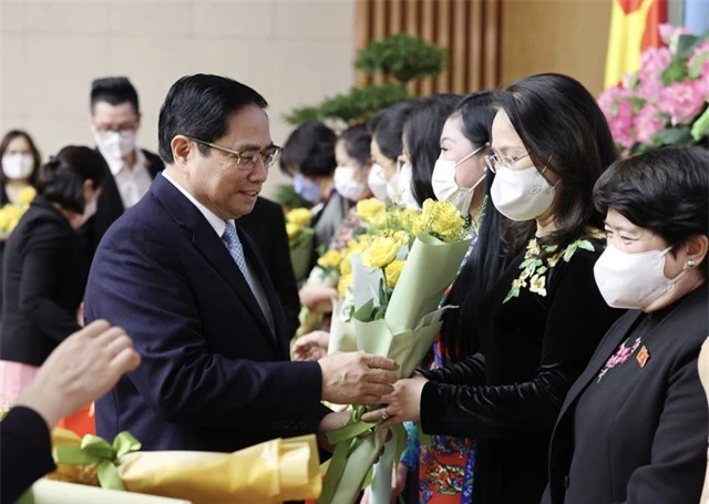 Thủ tướng Phạm Minh Chính: Chúng ta có quyền tự hào về phụ nữ Việt Nam - Ảnh 3.