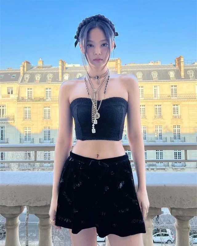 Jennie (BLACKPINK) trở thành tâm điểm chú ý tại Tuần lễ thời trang Paris - Ảnh 1.