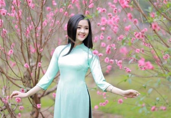 Nét "đặc trưng" của người phụ nữ có số mệnh tốt, phúc khí lớn, sinh ra đã là "phúc tinh" của cả gia đình