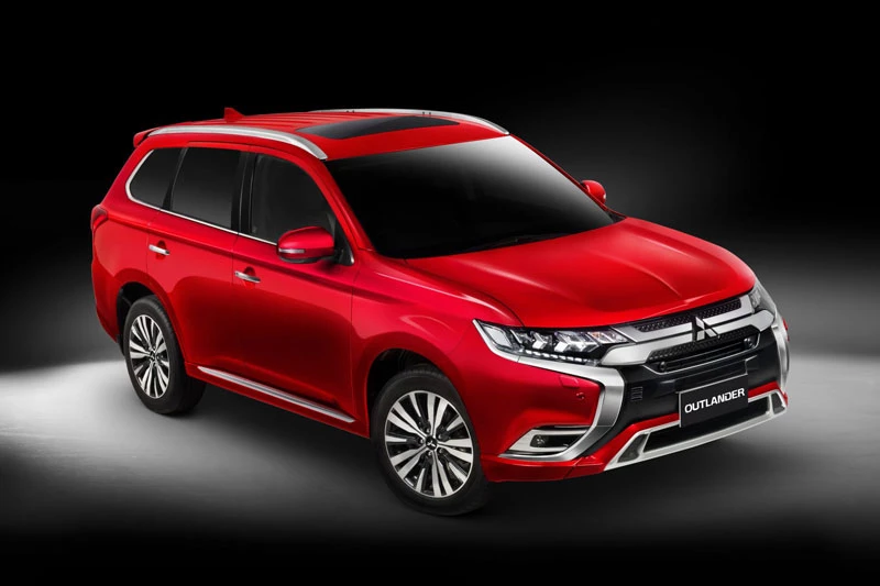 Mitsubishi Outlander 2022.