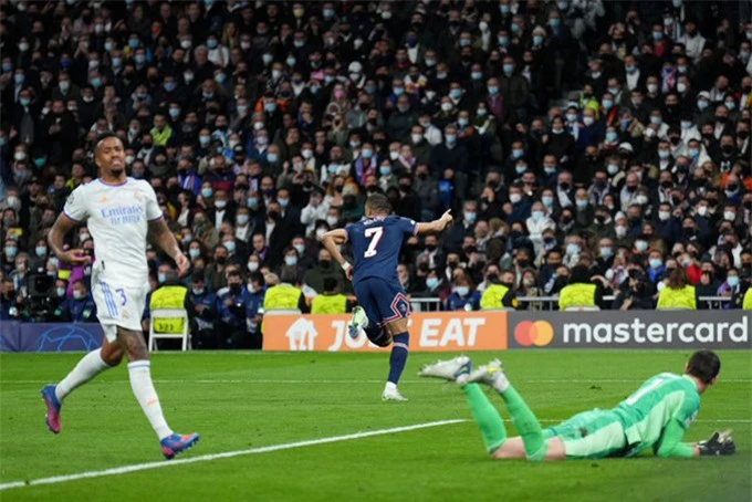 Mbappe mở tỷ số trận Real vs PSG ở phút 39
