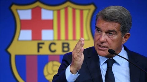 Ông Laporta đã bị chỉ trích rất nhiều vì không cố giữ Messi