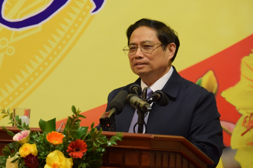 Thủ tướng: Phụ nữ Việt Nam có mặt và chủ động tham gia mọi lĩnh vực của đời sống 