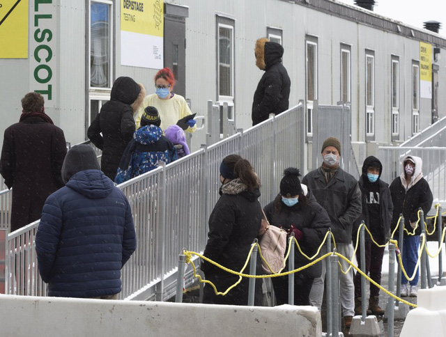 Làn sóng lây nhiễm Omicron tại Singapore đạt đỉnh, WHO cảnh báo virus COVID-19 tiếp tục biến đổi