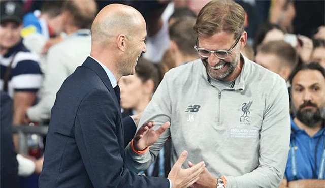 Zidane và Klopp (phải) là 2 HLV Juve muốn đưa về để chinh phục Champions League