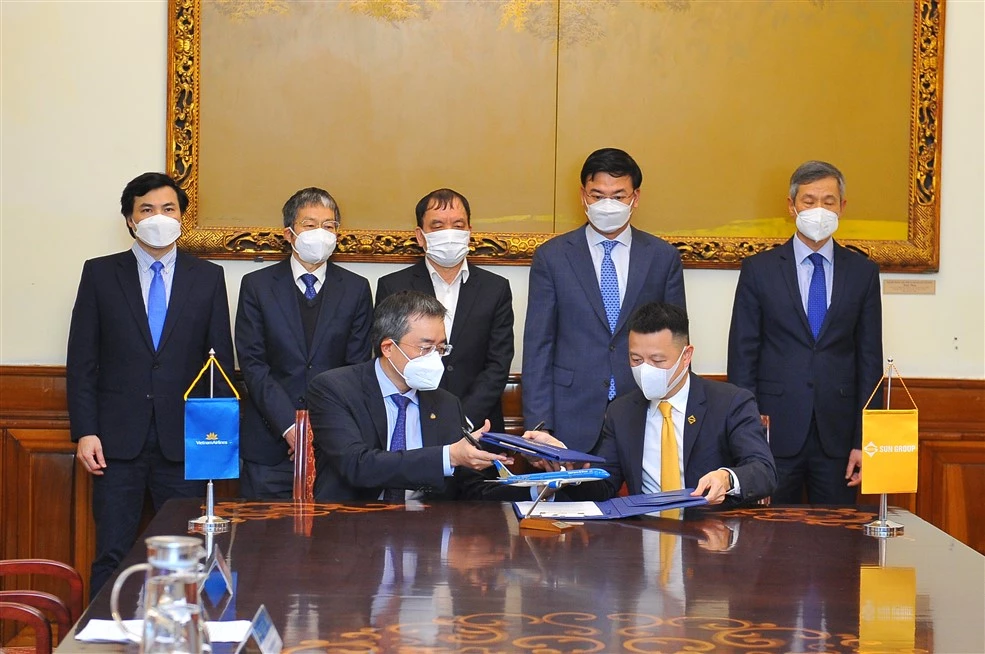 Thỏa thuận giữa Tập đoàn Sun Group và VTổng Công ty Hàng không Việt Nam sẽ đồng hành và hỗ trợ vận chuyển người dân Việt Nam từ vùng chiến sự Ukraine về nước an toàn.