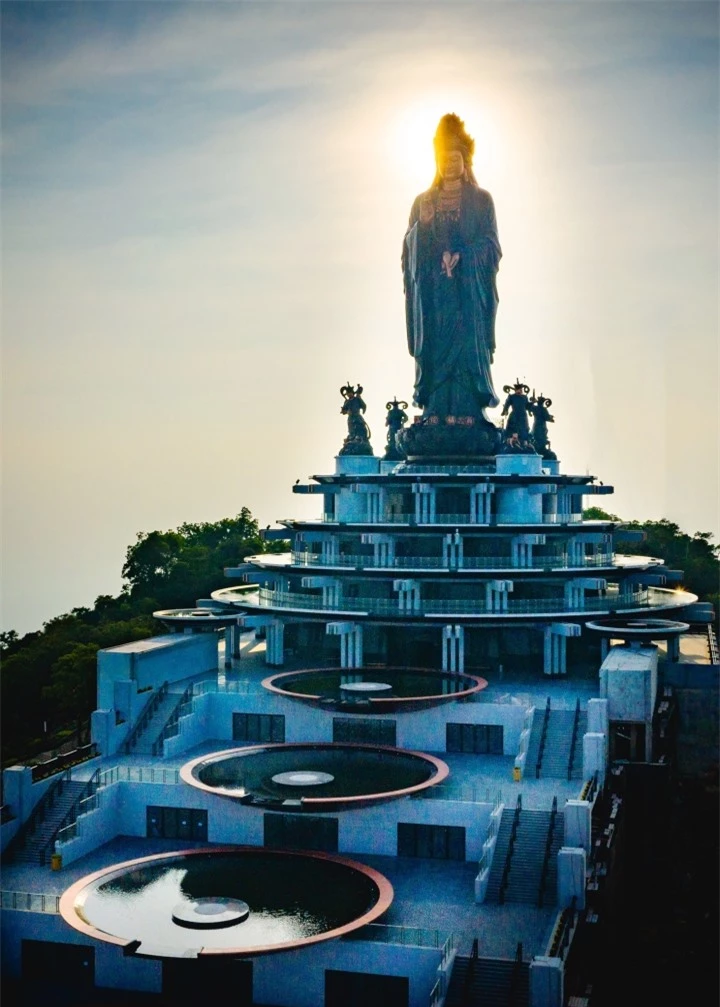 Tượng Phật Bà cao nhất châu Á ẩn hiện dưới làn mây ở ‘nóc nhà Nam Bộ’ - 5