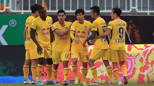 Bầu Đức: "HAGL đã xuống hạng đâu mà lo"