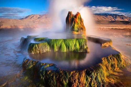 Chiêm ngưỡng ‘sao Hỏa trên Trái đất’ với mạch nước phun trào độc đáo