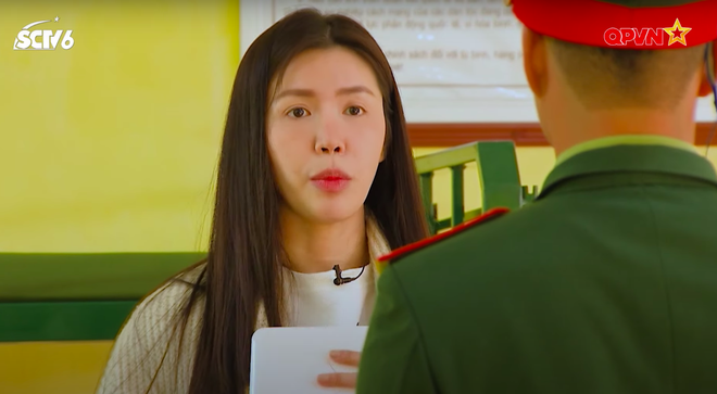 Minh Tú mang "tín vật" liên quan bạn trai Tây vào nhập ngũ, còn nói một câu khiến dân tình "quắn quéo"