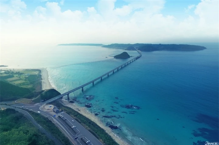Cây cầu vượt biển thẳng tắp hướng tới chân trời đẹp nhất Nhật Bản - 4