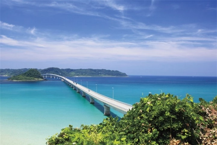 Cây cầu vượt biển thẳng tắp hướng tới chân trời đẹp nhất Nhật Bản - 6