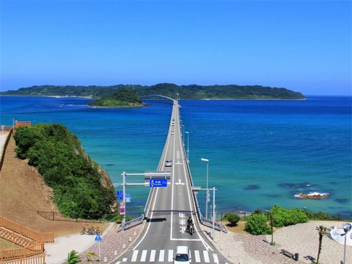 Cây cầu vượt biển thẳng tắp hướng tới chân trời đẹp nhất Nhật Bản - 8