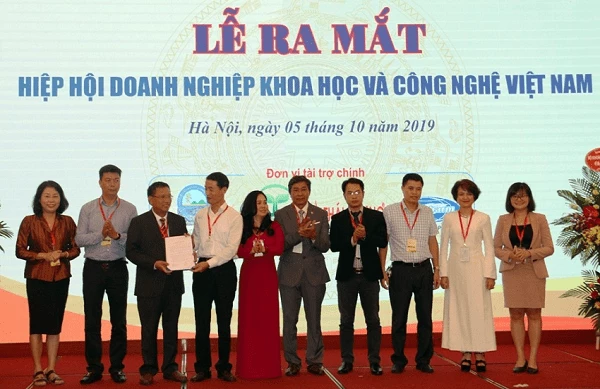 Hiệp hội Doanh nghiệp Khoa học và Công nghệ Việt Nam là tổ chức hội dành cho các doanh nghiệp hoạt động trong lĩnh vực khoa học công nghệ trên cả nước.