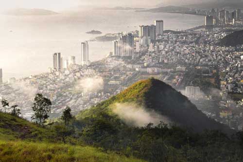 Nha Trang đâu chỉ có biển, bật mí tọa độ đẹp xuất sắc ngắm trọn thành phố về đêm