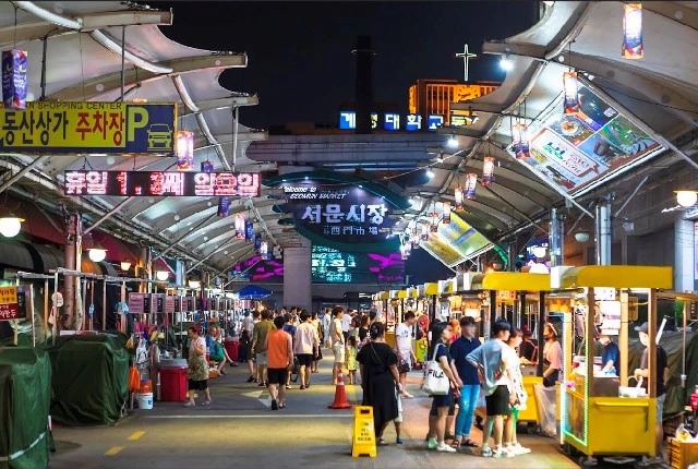 Chợ đêm Seomun 