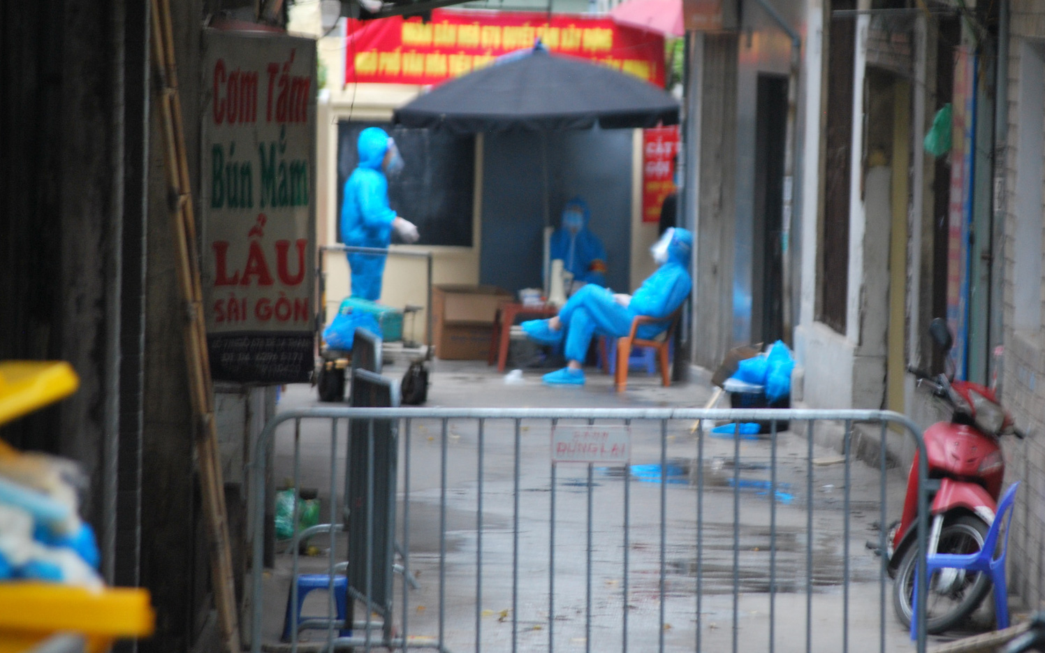 Bộ Y tế: Không có chuyện "F0 được ra khỏi nhà"