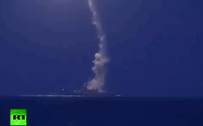 UNIAN: 14 tàu chiến Nga thẳng tiến tới Odessa, nã đạn xối xả ngay giữa đêm