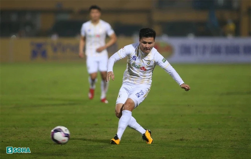 Đập tan sức ép, Quang Hải ghi bàn thắng lạ, mang 3 điểm về cho đội bóng của bầu Hiển - Ảnh 2.
