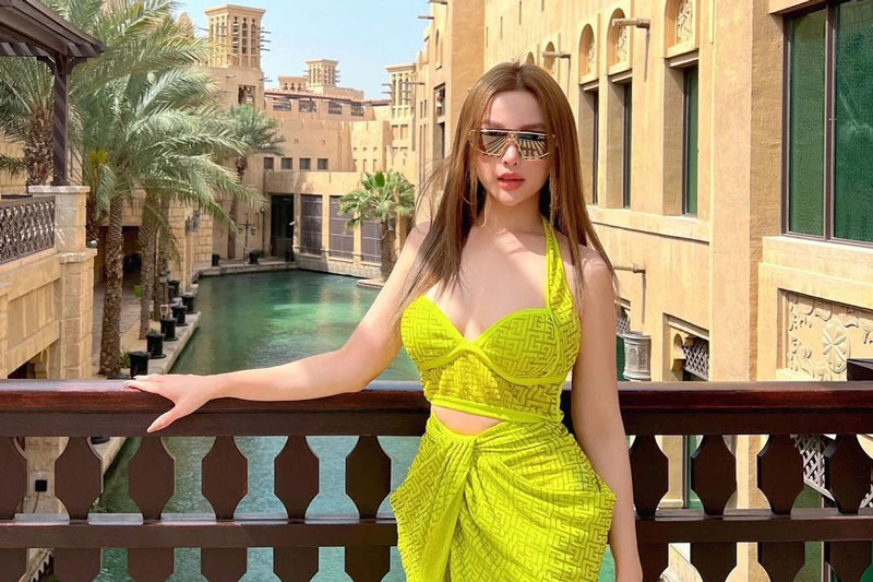 Huyền Baby đụng đầm em chồng Hà Tăng nhưng mà nó lạ lắm!