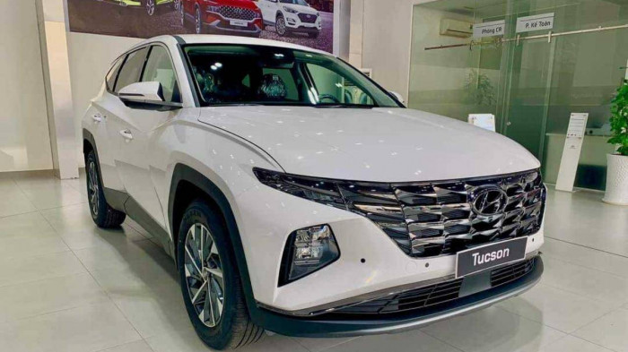 Giá lăn bánh xe Hyundai Tucson sau khi bị đội giá 70 triệu đồng ở đại lý