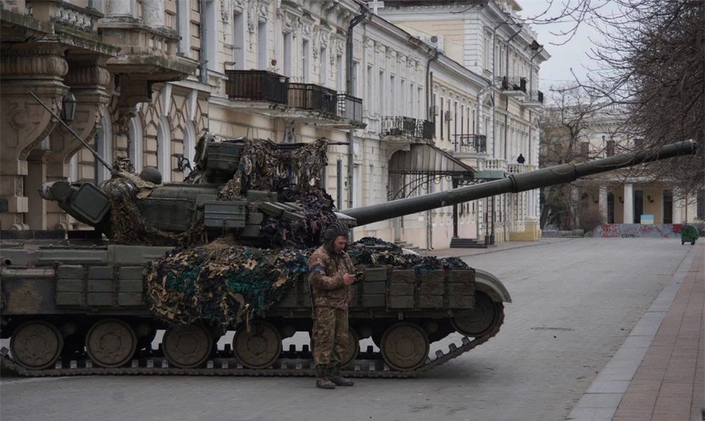 Toàn cảnh diễn biến mới nhất chiến dịch quân sự của Nga ở Ukraine tối 16/3 - Ảnh 2.