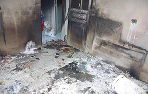 Phá cửa đốt nhà hàng xóm để trả thù vì mẫu thuẫn tình cảm