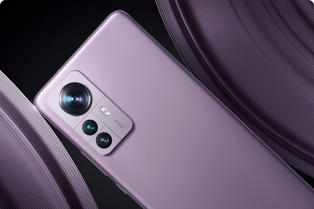 Smartphone cấu hình mạnh bậc nhất thế giới, sạc đầy pin trong 18 phút, giá 27,99 triệu tại Việt Nam