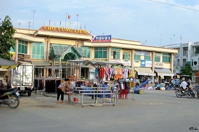  Chợ Vũng Liêm, tỉnh Vĩnh Long.