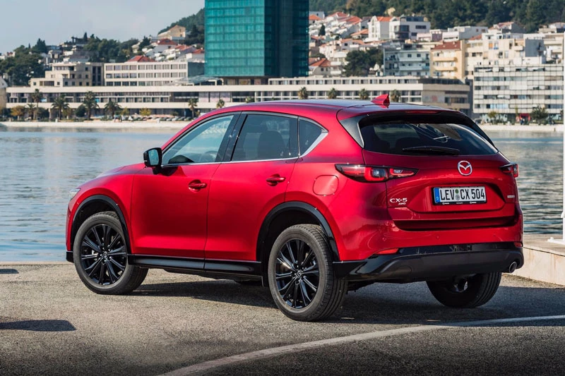 4. Mazda CX-5 (doanh số: 16.404 chiếc).