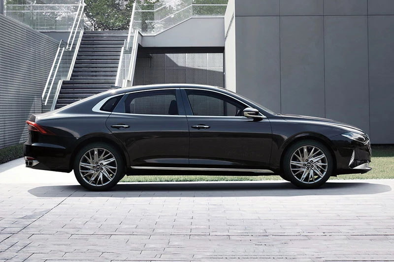 5. Hyundai Grandeur (doanh số: 4.490 chiếc).