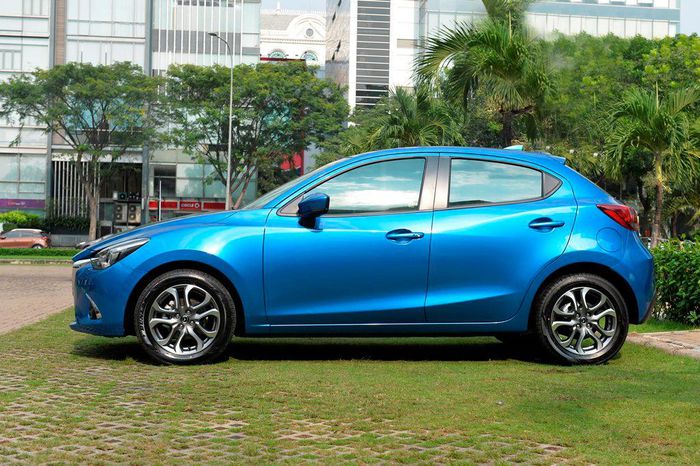 3 mẫu xe hạng B có mức tiêu thụ nhiên liệu thấp nhất phân khúc