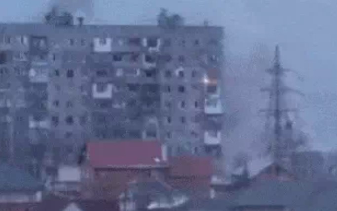 Topwar: Nga làm chủ sân bay, dồn QĐ Ukraine vào trung tâm Mariupol - Tất cả sắp kết thúc!