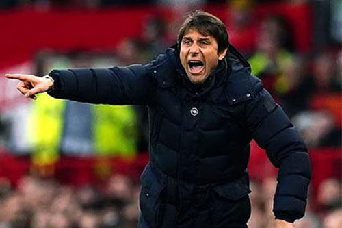 Conte: 'Arteta không đủ tư cách đòi hỏi công bằng'