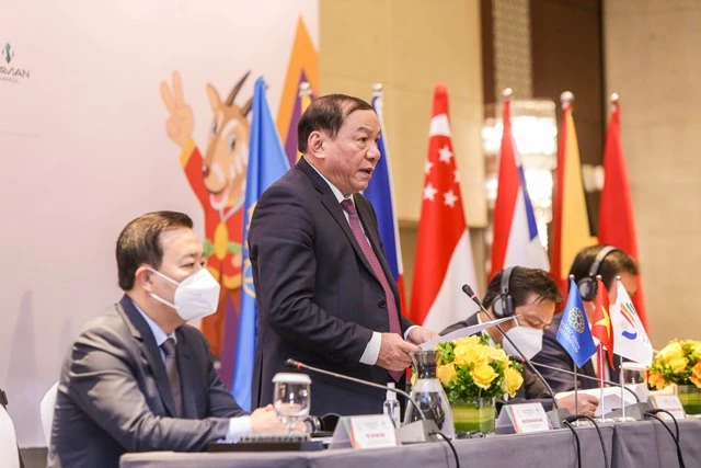 Bộ trưởng Bộ VHTTDL Nguyễn Văn Hùng phát biểu khai mạc Hội nghị Trưởng đoàn lần thứ hai SEA Games 31