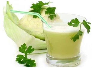 11 lợi ích tuyệt vời cho sức khỏe của việc uống nước bắp cải
