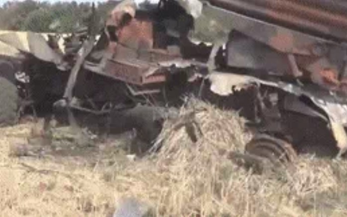 Topwar: Quân Ukraine phóng hỏa rút chạy ở Donbass - Phe ly khai cấp tốc "đóng nắp nồi hầm"