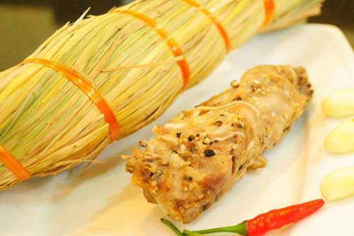 Bó rơm bé xinh 'gây bão' MXH, hóa ra lại là món đặc sản của 'xứ nẫu' Bình Định