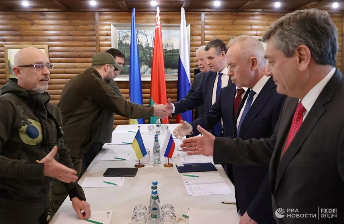 Vòng đàm phán thứ hai giữa phái đoàn Nga và Ukraine. (Ảnh: RIA)